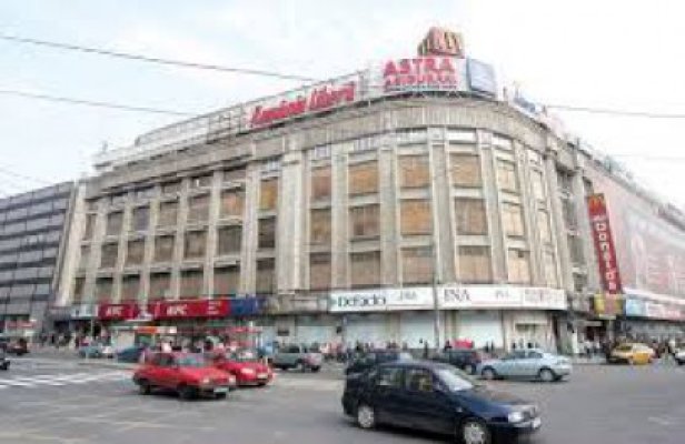 Familia Adamescu renunţă la creditul pentru investiţii la Unirea şi la cumpărarea acţiunilor Astra